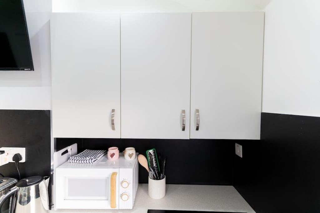 Stylish Studio In Moseley Village Бирмингем Экстерьер фото
